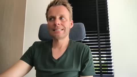 Max take off clothes online show from September 12, 11:43 am