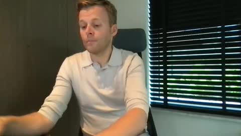 Max take off clothes online show from September 18, 7:10 am