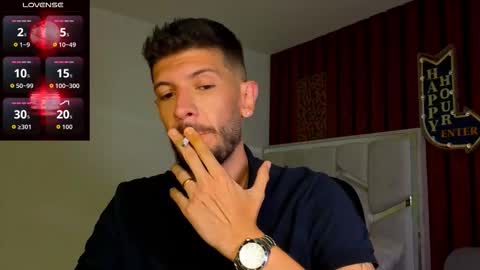 Snapshot of max_tayloor chatting on November 9, 2:10 am Max Taylor online show from November 9, 2:10 am