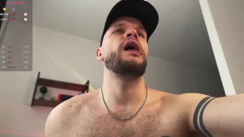 Snapshot of max_tesao chatting on March 10, 8:37 am Max online show from March 10, 8:37 am