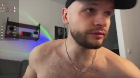 Snapshot of max_tesao chatting on March 11, 8:20 am Max online show from March 11, 8:20 am