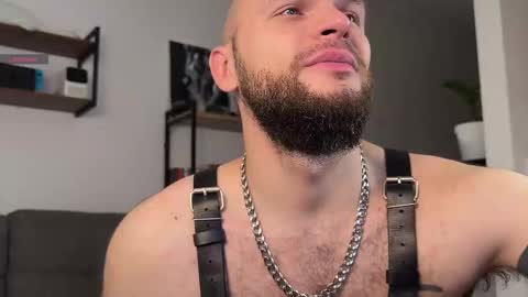 Snapshot of max_tesao chatting on October 15, 10:26 am Max online show from October 15, 10:26 am