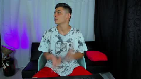 MAX     online show from January 22, 8:17 pm