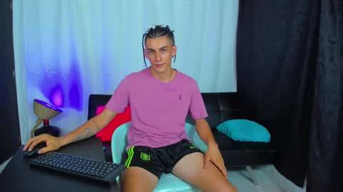 MAX     online show from March 4, 9:51 am