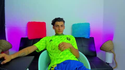 MAX     online show from September 11, 6:02 am