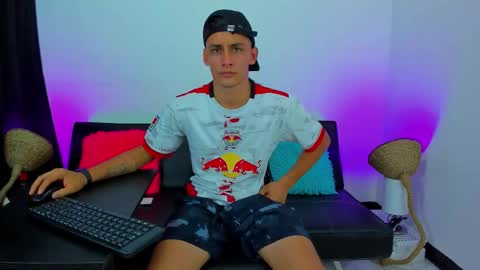 MAX     online show from October 27, 2:59 am