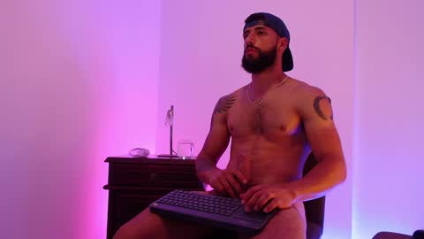 Snapshot of max_xl_ chatting on January 16, 6:37 pm max_xl_ online show from January 16, 6:37 pm