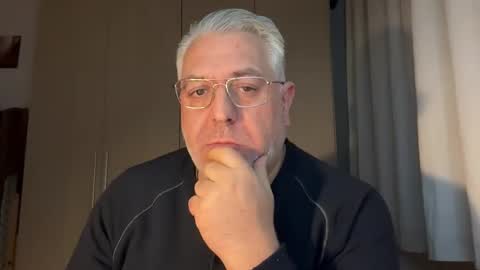 maxbillo online show from March 28, 11:26 pm