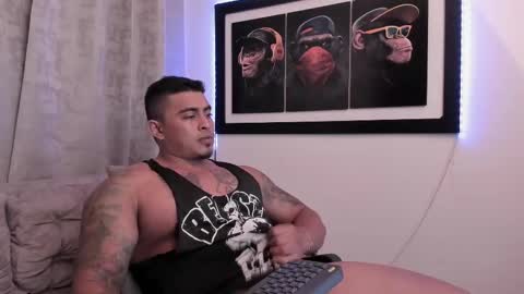 Snapshot of maxcarther chatting on March 12, 11:33 pm Maxcarther online show from March 12, 11:33 pm