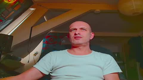 maxhardcore77 online show from November 18, 9:25 am