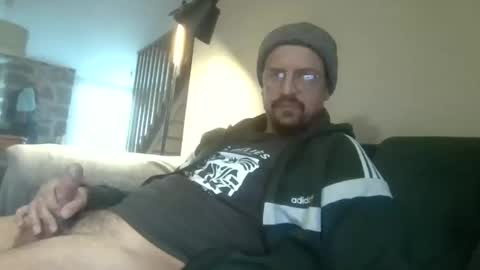 Snapshot of maxhorn591 chatting on November 21, 12:59 pm maxhorn591 online show from November 21, 12:59 pm