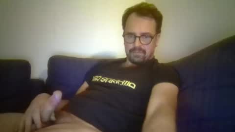 Snapshot of maxhorn591 chatting on December 15, 10:36 pm maxhorn591 online show from December 15, 10:36 pm