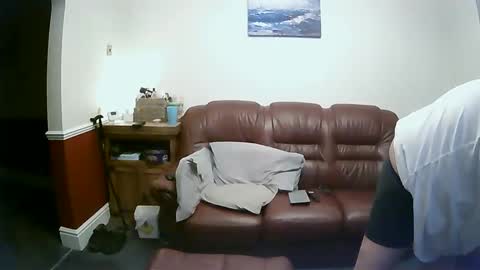 Snapshot of maxi_johnes chatting on December 17, 8:10 pm MAX online show from December 17, 8:10 pm