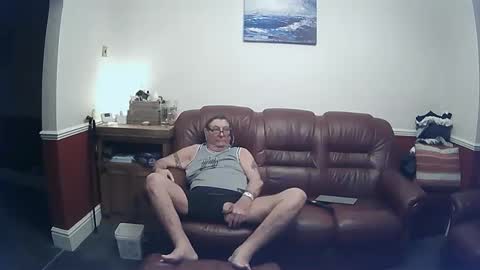 Snapshot of maxi_johnes chatting on December 20, 12:41 am MAX online show from December 20, 12:41 am