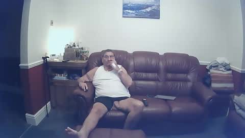 Snapshot of maxi_johnes chatting on December 22, 8:58 pm MAX online show from December 22, 8:58 pm