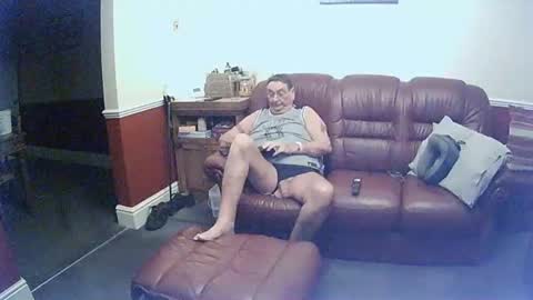 Snapshot of maxi_johnes chatting on January 16, 9:19 pm MAX online show from January 16, 9:19 pm
