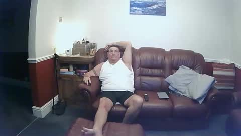 Snapshot of maxi_johnes chatting on January 18, 8:51 pm MAX online show from January 18, 8:51 pm