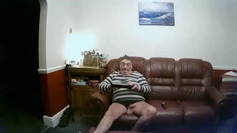 Snapshot of maxi_johnes chatting on February 7, 9:48 pm MAX online show from February 7, 9:48 pm