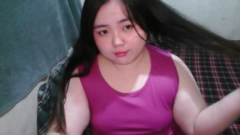 Snapshot of maxie_cat chatting on October 20, 1:00 pm Maxie online show from October 20, 1:00 pm