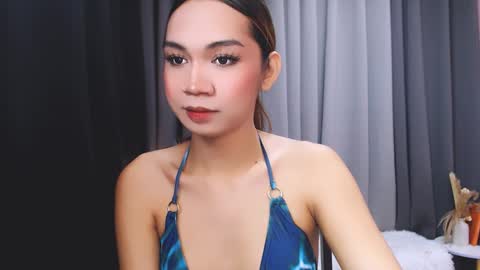 maxie greyson online show from December 10, 2:38 am