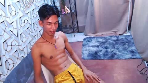 Reyn online show from February 7, 2:26 pm