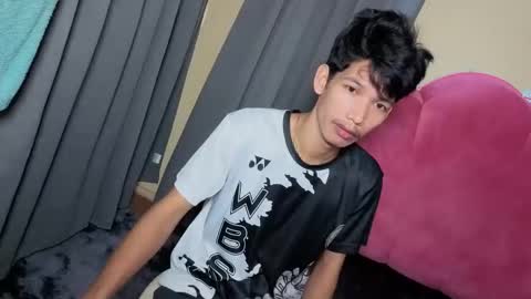 Reyn online show from November 17, 10:26 pm