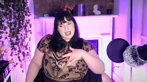 Maxi Marilith online show from September 24, 1:53 am