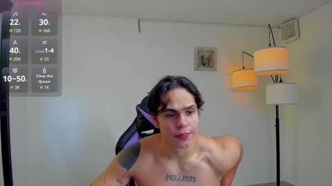 Snapshot of maximiliano_scoott_ chatting on November 1, 9:17 pm maximiliano_scoott_ online show from November 1, 9:17 pm