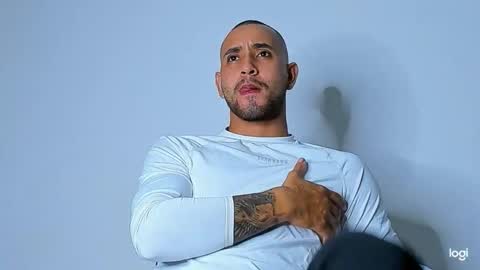 Maximo online show from February 14, 11:23 pm