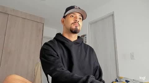 Maximo online show from April 8, 4:34 am