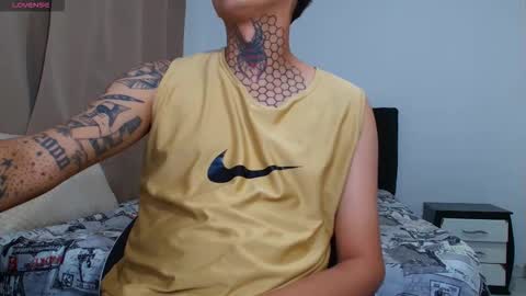 Snapshot of maximo10_ chatting on November 9, 11:14 pm Maximum Independent model online show from November 9, 11:14 pm