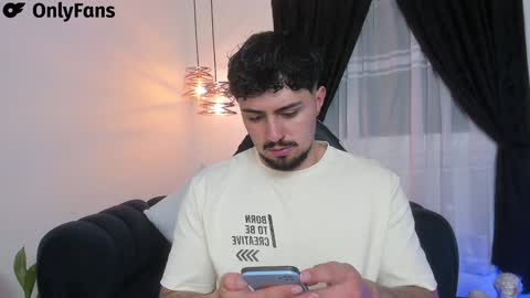 Snapshot of maximo_rodriguez chatting on February 2, 3:54 am Maximo online show from February 2, 3:54 am