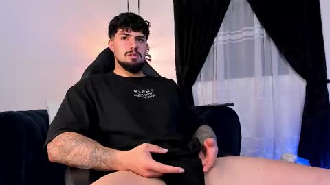 Snapshot of maximo_rodriguez chatting on September 25, 5:33 am Maximo online show from September 25, 5:33 am