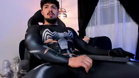 Snapshot of maximo_rodriguez chatting on October 4, 5:27 am Maximo online show from October 4, 5:27 am