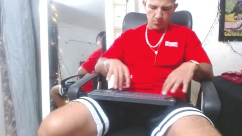 maximo_ston online show from April 16, 10:01 pm