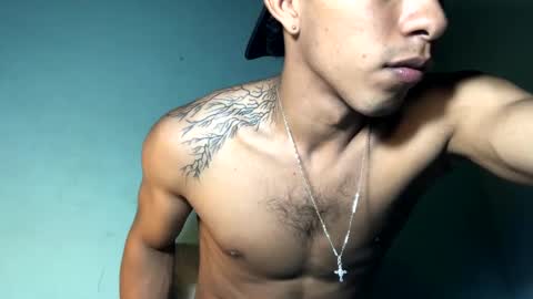 Snapshot of maximo_vega_new chatting on February 1, 1:23 am Maximo Aron Vega online show from February 1, 1:23 am