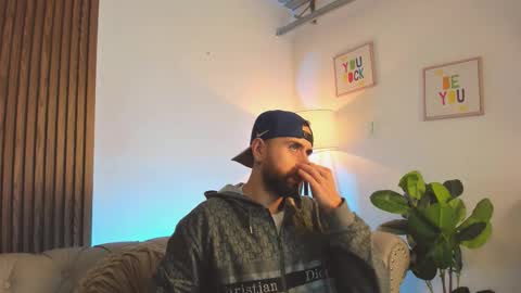 Maximo Wolf online show from February 22, 10:19 pm