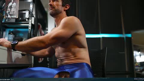 Snapshot of maximus_787 chatting on January 22, 11:21 pm Maximus7871 online show from January 22, 11:21 pm