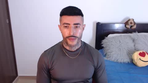 Snapshot of maximus_golden chatting on January 20, 10:48 pm Independent Model online show from January 20, 10:48 pm
