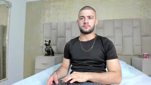 Snapshot of maximusdick1_ chatting on November 9, 3:38 am Maximus online show from November 9, 3:38 am