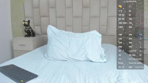 Snapshot of maximusdick1_ chatting on November 14, 5:17 am Maximus online show from November 14, 5:17 am