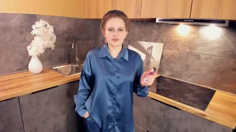 Snapshot of maxinefrary chatting on February 24, 3:09 pm Lucy online show from February 24, 3:09 pm