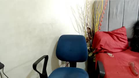 Snapshot of maxinesex_ chatting on December 4, 2:37 pm maxinesex_ online show from December 4, 2:37 pm