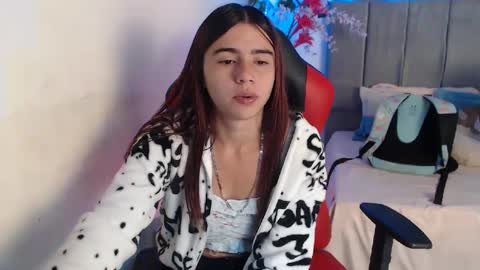 Snapshot of maxinesex_ chatting on September 26, 1:26 pm maxinesex_ online show from September 26, 1:26 pm