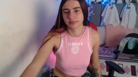 Snapshot of maxinesex_ chatting on October 10, 1:32 pm maxinesex_ online show from October 10, 1:32 pm
