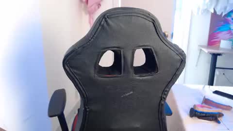 Snapshot of maxinesex_ chatting on October 23, 2:49 pm maxinesex_ online show from October 23, 2:49 pm