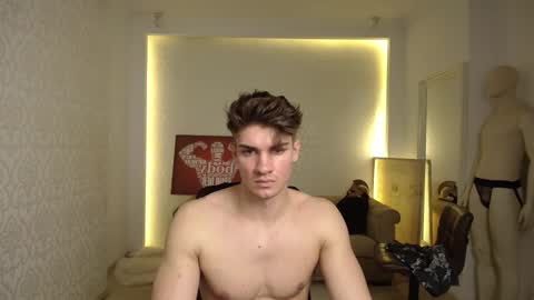 Snapshot of maxkaiden chatting on February 17, 12:48 pm MaxKaiden online show from February 17, 12:48 pm