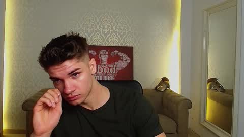 Snapshot of maxkaiden chatting on September 22, 6:04 am MaxKaiden online show from September 22, 6:04 am