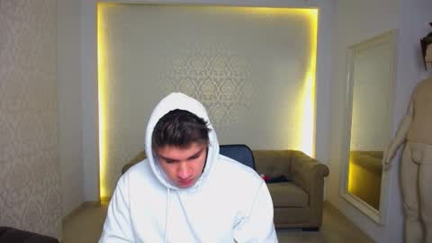 MaxKaiden online show from January 19, 5:55 am