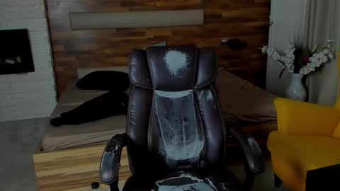 MaxKaiden online show from March 27, 8:37 am